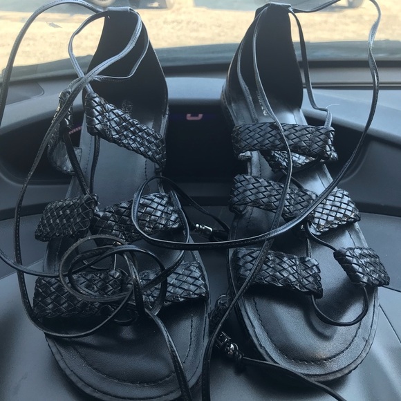Size 10W Michael Kors sandals - Picture 1 of 3